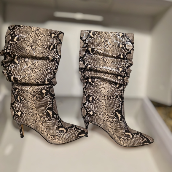 Marc Fisher Shoes - Snakeskin Pointed Toe Boots 7.5